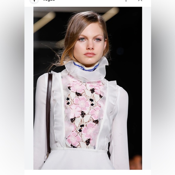 Giambattista Valli Ruffled Organza Blouse with Floral Macrame great condition - Picture 1 of 14